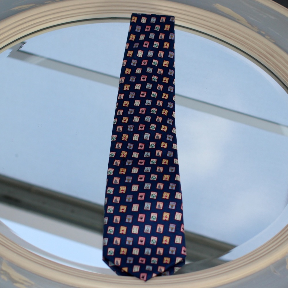 Vineyard Vines Time Magazine Covers Tie - Picture 6 of 7